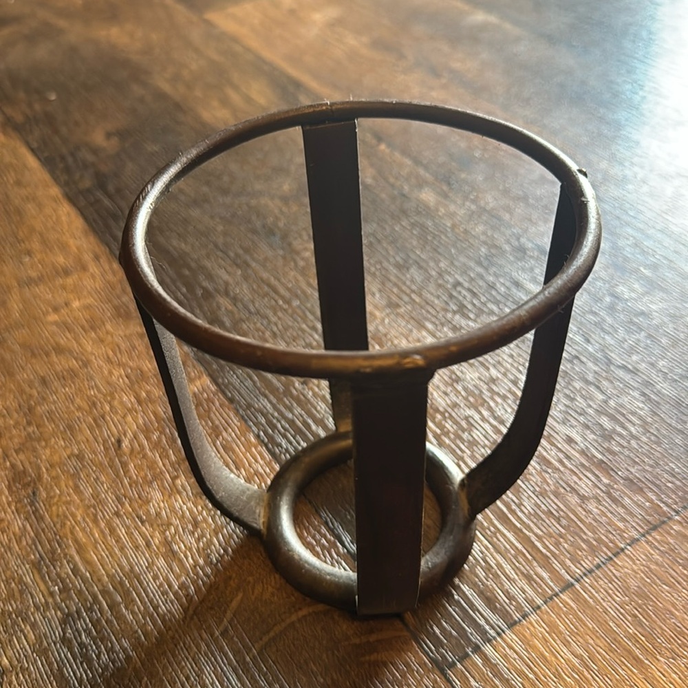 Rustic Metal Pillar Candle Lamp.